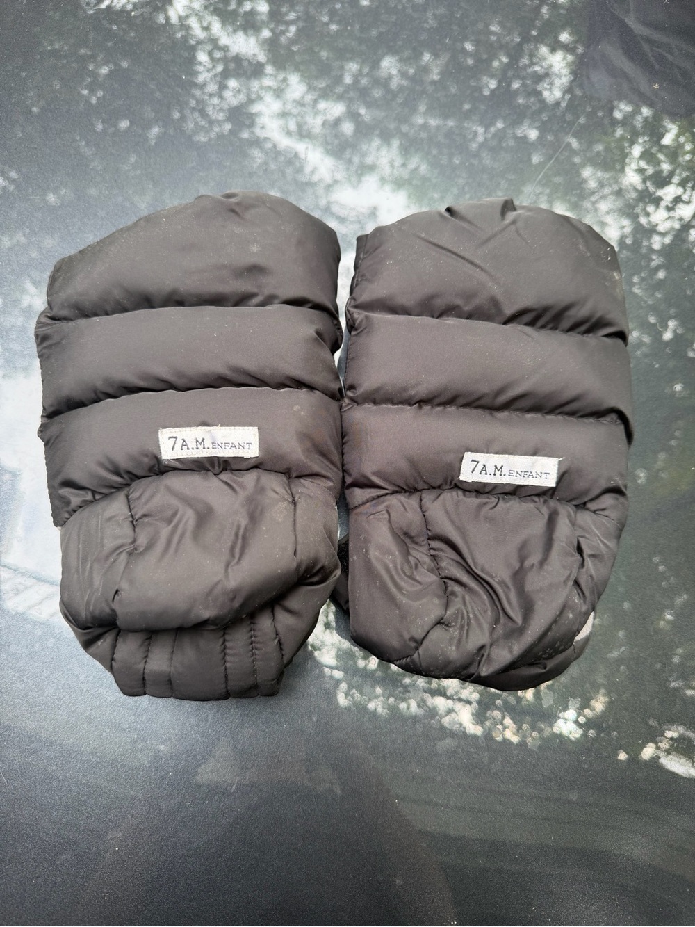 7 A.M. Enfant Kids Black Puffer Mittens